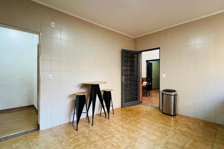 Casa à venda com 190m², 3 quartos e 5 vagas Casa à venda com 190m², 3 quartos e 5 vagasCozinha