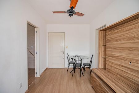 Apartamento à venda com 40m², 1 quarto e 1 vaga Apartamento à venda com 40m², 1 quarto e 1 vagaSala