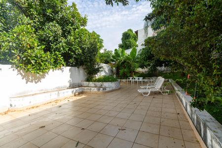 Casa para alugar com 450m², 5 quartos e 4 vagas Casa para alugar com 450m², 5 quartos e 4 vagasÁrea Externa