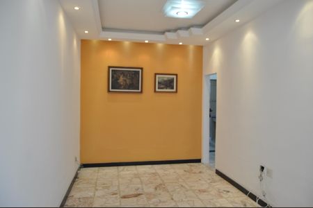 Casa de condomínio à venda com 78m², 2 quartos e sem vagaSala