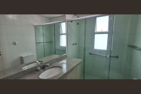 Apartamento à venda com 144m², 4 quartos e 3 vagasBanheiro Suíte 1