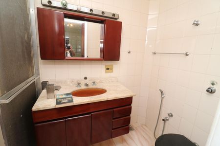 Casa à venda com 707m², 6 quartos e 4 vagasBanheiro da Suite do terraço