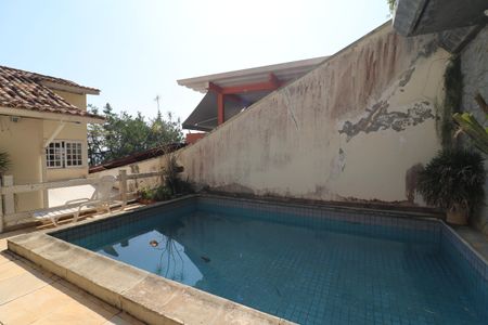 Casa à venda com 707m², 6 quartos e 4 vagasÁrea da piscina