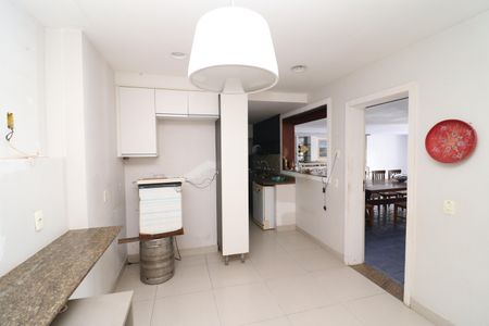 Casa à venda com 707m², 6 quartos e 4 vagasCozinha