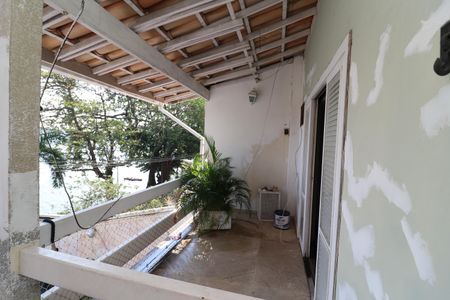 Casa à venda com 707m², 6 quartos e 4 vagasVaranda
