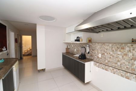 Casa à venda com 707m², 6 quartos e 4 vagasCozinha