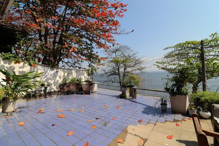 Casa à venda com 707m², 6 quartos e 4 vagasVaranda