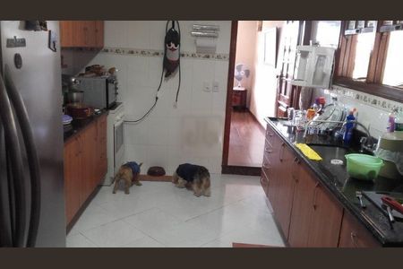 Casa à venda com 360m², 4 quartos e 3 vagas