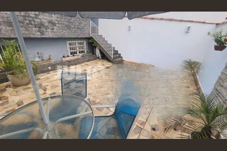 Casa à venda com 176m², 3 quartos e 2 vagas