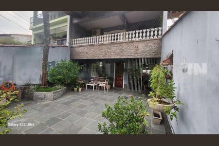 Casa à venda com 176m², 3 quartos e 2 vagas