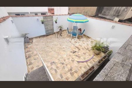 Casa à venda com 176m², 3 quartos e 2 vagas