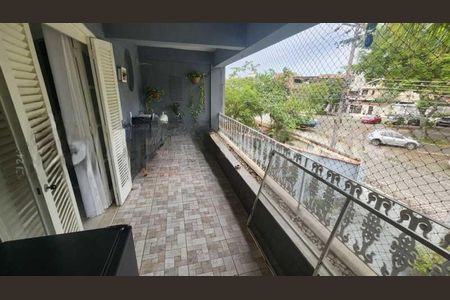 Casa à venda com 176m², 3 quartos e 2 vagas