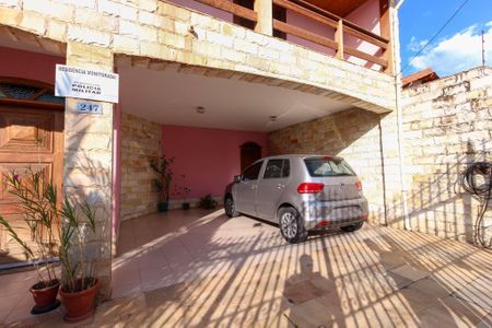 Casa à venda com 294m², 4 quartos e 3 vagas