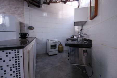 Casa à venda com 137m², 3 quartos e 4 vagas