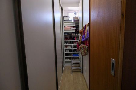 Casa à venda com 137m², 3 quartos e 4 vagas
