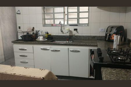 Casa à venda com 226m², 3 quartos e 2 vagas