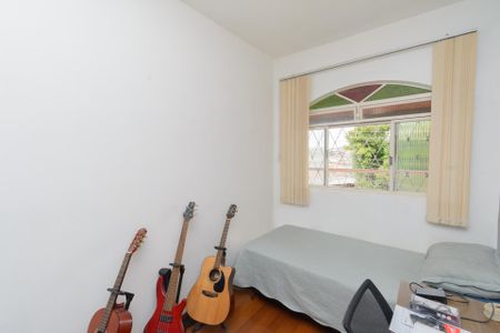 Casa à venda com 180m², 4 quartos e 2 vagas Casa à venda com 180m², 4 quartos e 2 vagasQuarto 1