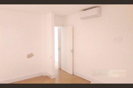 Casa à venda com 630m², 4 quartos e 12 vagas