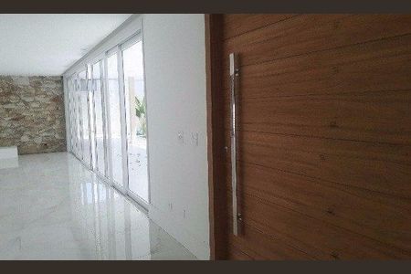 Casa à venda com 630m², 4 quartos e 12 vagas