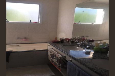 Apartamento à venda com 182m², 5 quartos e 4 vagas