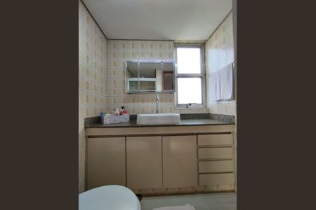 Apartamento à venda com 65m², 2 quartos e sem vaga Apartamento à venda com 65m², 2 quartos e sem vagaBanheiro