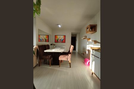 Apartamento à venda com 65m², 2 quartos e sem vaga Apartamento à venda com 65m², 2 quartos e sem vagaSala