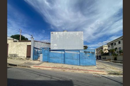 Apartamento à venda com 98m², 2 quartos e 1 vaga Apartamento à venda com 98m², 2 quartos e 1 vagaFachada