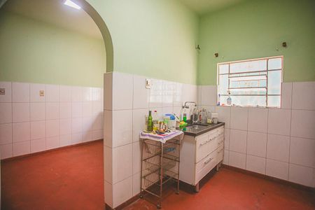 Casa à venda com 140m², 2 quartos e 4 vagas Casa à venda com 140m², 2 quartos e 4 vagasCozinha