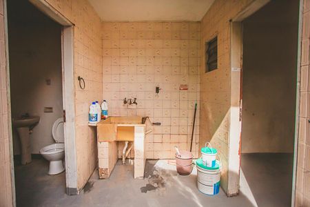 Casa à venda com 140m², 2 quartos e 4 vagas Casa à venda com 140m², 2 quartos e 4 vagasÁrea de Serviço