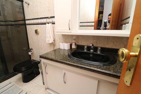 Apartamento à venda com 281m², 5 quartos e 1 vagaBanheiro da Suíte 2