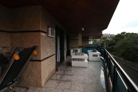 Varanda de apartamento à venda com 5 quartos, 281m² em Jardim Guanabara, Rio de Janeiro