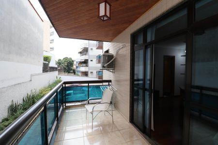 Apartamento à venda com 281m², 5 quartos e 1 vagaVaranda da Suíte 2