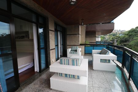 Apartamento à venda com 281m², 5 quartos e 1 vagaVaranda