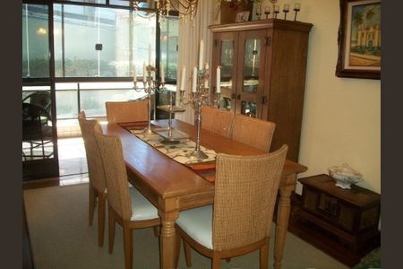 Apartamento à venda com 121m², 3 quartos e 2 vagas