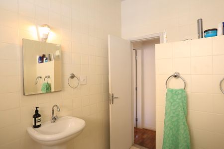 Apartamento à venda com 74m², 3 quartos e 1 vaga Apartamento à venda com 74m², 3 quartos e 1 vagaBanheiro