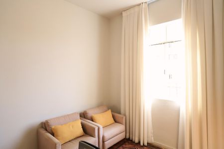 Apartamento à venda com 74m², 3 quartos e 1 vaga Apartamento à venda com 74m², 3 quartos e 1 vagaEscritório