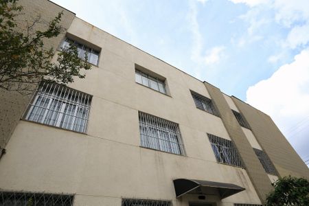 Apartamento à venda com 74m², 3 quartos e 1 vaga Apartamento à venda com 74m², 3 quartos e 1 vagaFachada