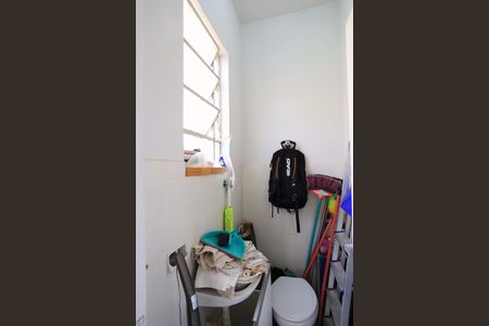 Apartamento à venda com 74m², 3 quartos e 1 vaga Apartamento à venda com 74m², 3 quartos e 1 vagaBanheiro de serviço