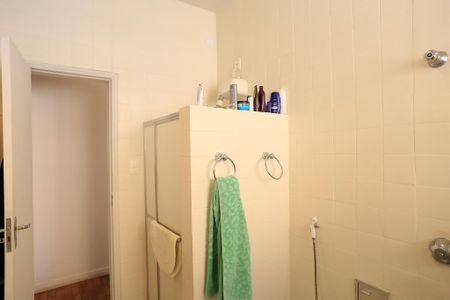 Apartamento à venda com 74m², 3 quartos e 1 vaga Apartamento à venda com 74m², 3 quartos e 1 vagaBanheiro