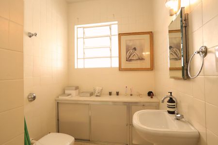 Apartamento à venda com 74m², 3 quartos e 1 vaga Apartamento à venda com 74m², 3 quartos e 1 vagaBanheiro