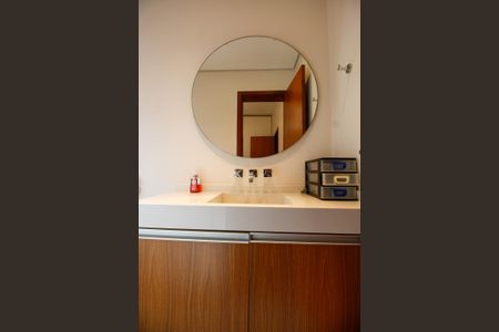 Casa à venda com 300m², 3 quartos e 2 vagasBanheiro da Suíte 2