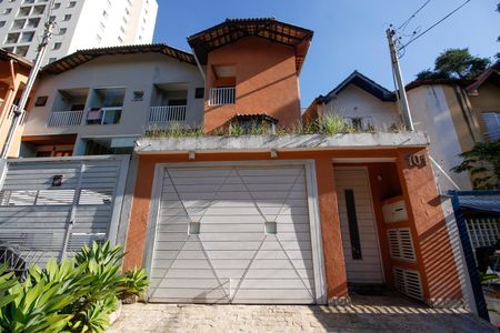 Casa à venda com 300m², 3 quartos e 2 vagasFachada