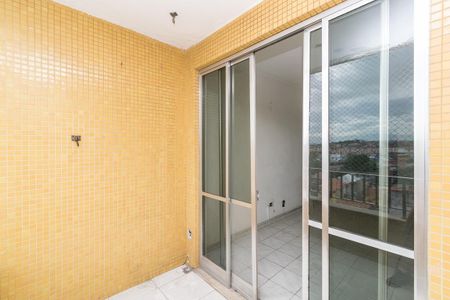Apartamento à venda com 93m², 3 quartos e 1 vaga Apartamento à venda com 93m², 3 quartos e 1 vagaVaranda