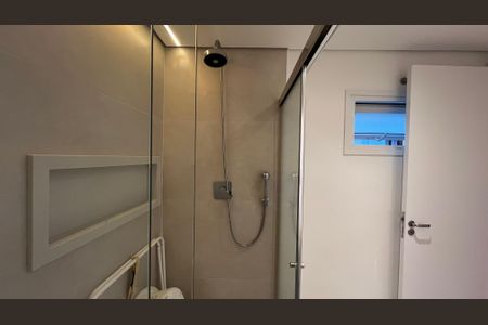 Apartamento à venda com 260m², 4 quartos e 2 vagas Apartamento à venda com 260m², 4 quartos e 2 vagasBanheiro da Suíte 2