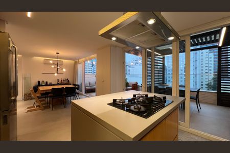 Apartamento à venda com 260m², 4 quartos e 2 vagas Apartamento à venda com 260m², 4 quartos e 2 vagasCozinha