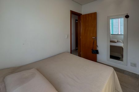 Apartamento à venda com 72m², 3 quartos e 1 vagaQuarto 2