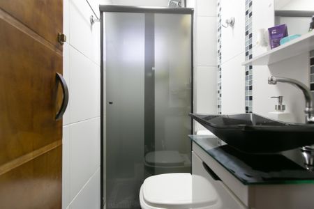 Apartamento à venda com 48m², 2 quartos e 1 vaga Apartamento à venda com 48m², 2 quartos e 1 vagaBanheiro
