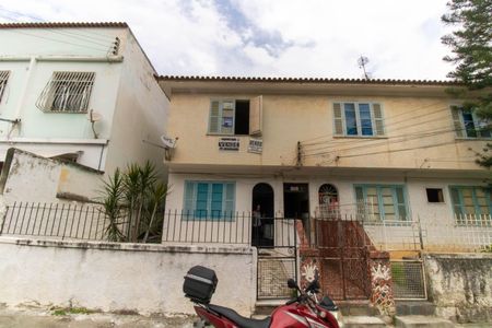 Apartamento à venda com 70m², 2 quartos e 1 vaga Apartamento à venda com 70m², 2 quartos e 1 vagaFachada