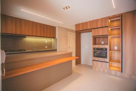 Apartamento à venda com 158m², 3 quartos e 5 vagas Apartamento à venda com 158m², 3 quartos e 5 vagasCozinha