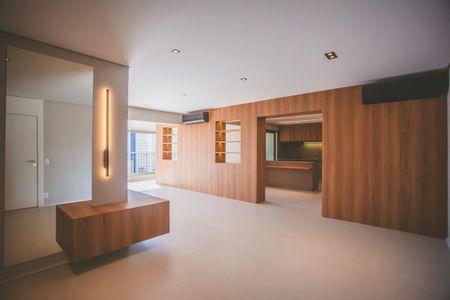 Apartamento à venda com 158m², 3 quartos e 5 vagas Apartamento à venda com 158m², 3 quartos e 5 vagasSala de Jantar